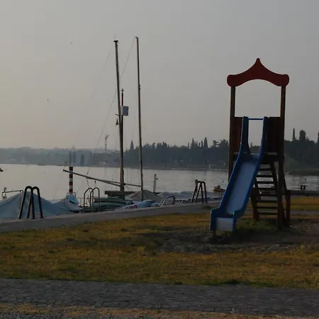 Nocleg ze śniadaniem Relais Corte Bergamini 4*