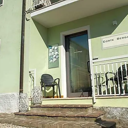 Relais Corte Bergamini Bed & Breakfast 4*