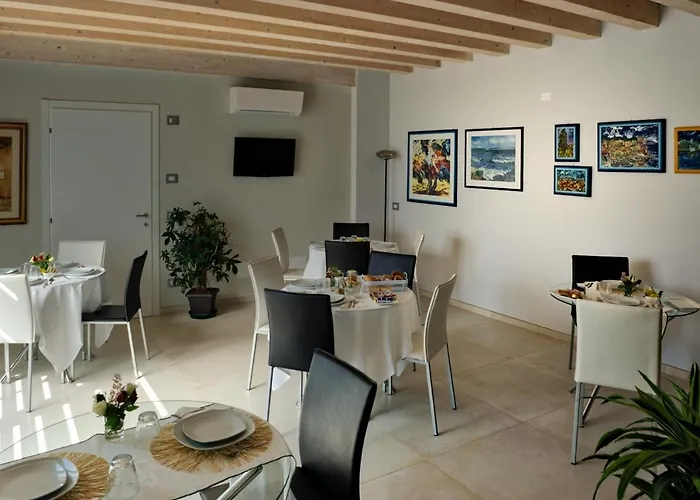 Relais Corte Bergamini Bed & Breakfast 4*